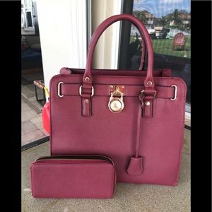 Burgundy/Garnet purse and wallet